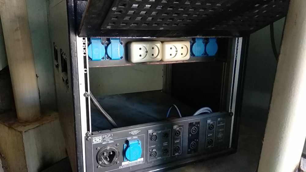 Фирменный рек аппаратуралар учун