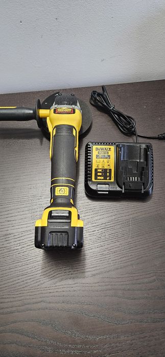Polizor unghiular Dewalt dcg 405N