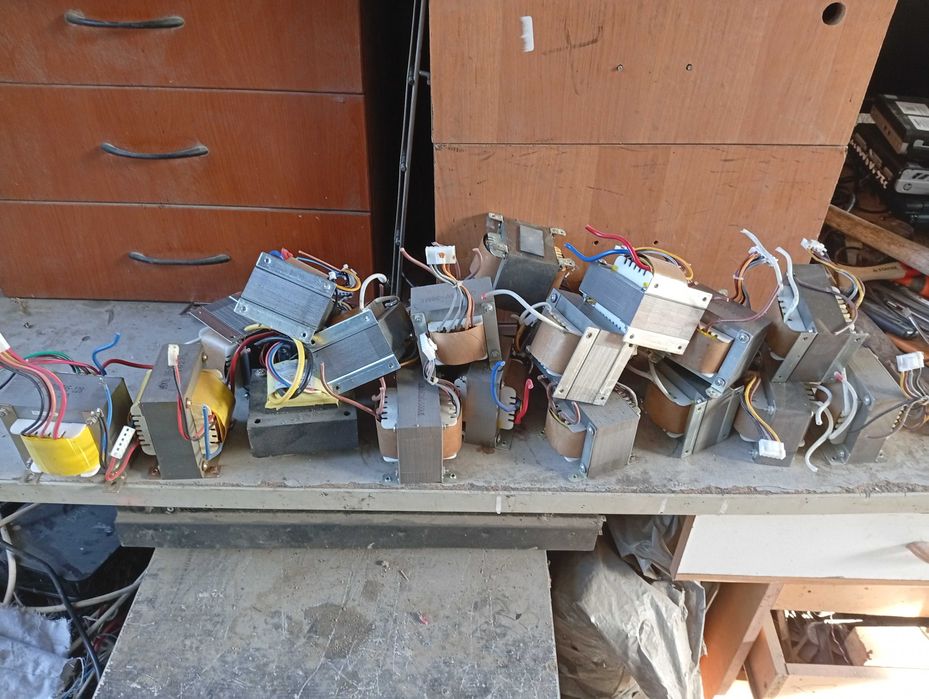 Продам трансформаторы 220\12 вольт