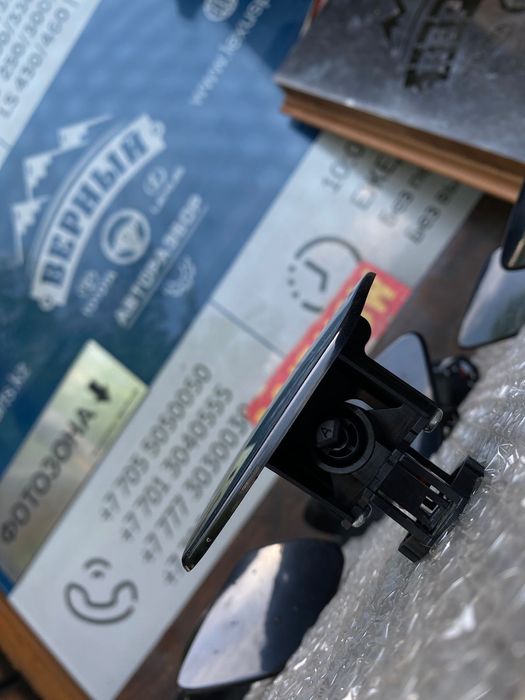 Крышки омывателя фар на Lexus RX 330