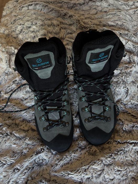 Bocanci de munte Scarpa Manta Tech 38,5