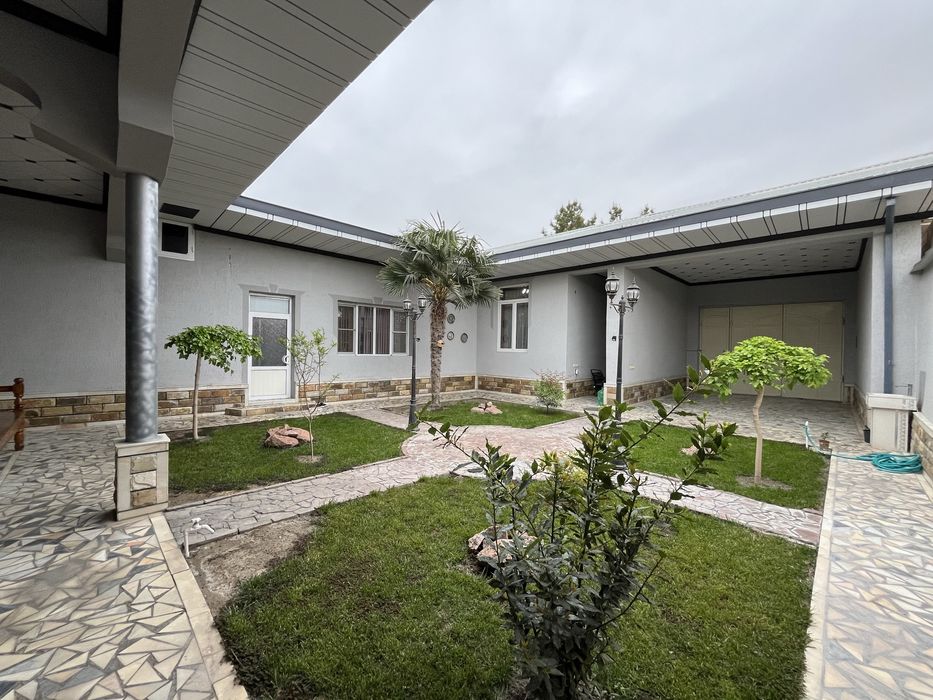 Ваида ховли уй сотилади