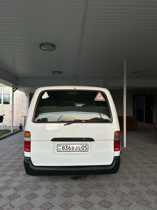 Toyota Hiace 2004