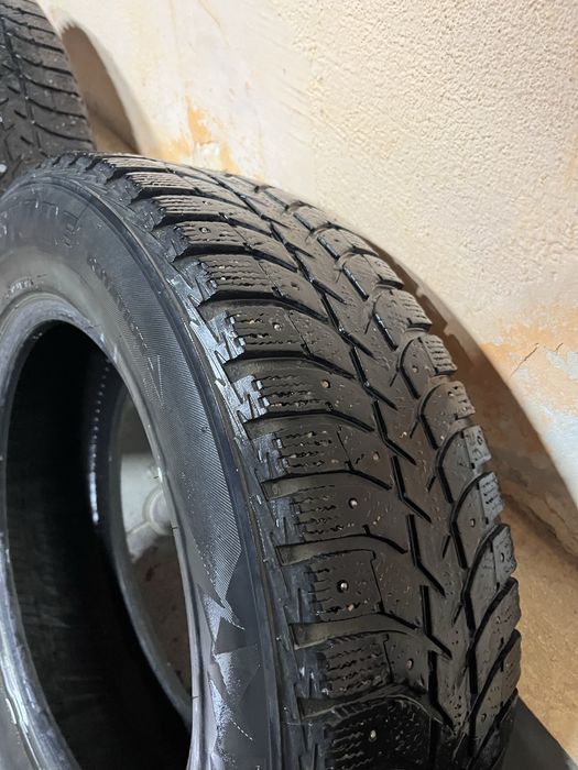 Продам шины шипованые 225 65 R17