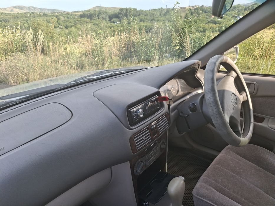 Продам автомобиль Тайота королла