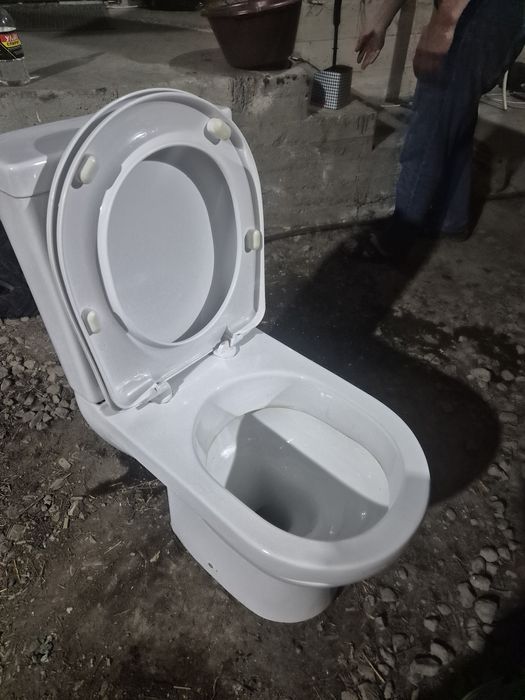 Унитаз белый б/у