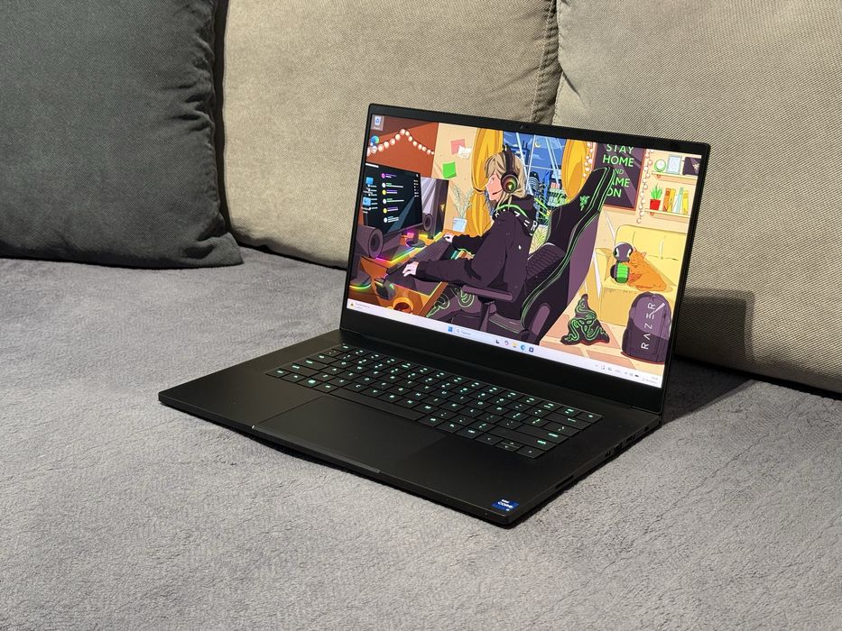 15.6’ QHD 240Hz RTX 4070 8GB Core I7-13800H Razer Blade 15 32GB DDR5 1TB SSD