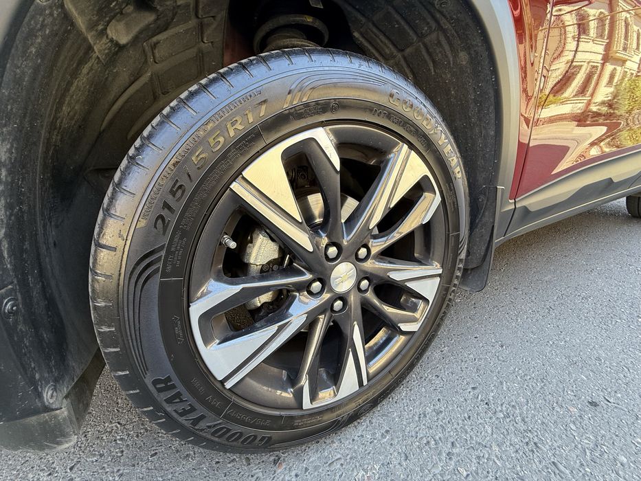 Tracker primer продается