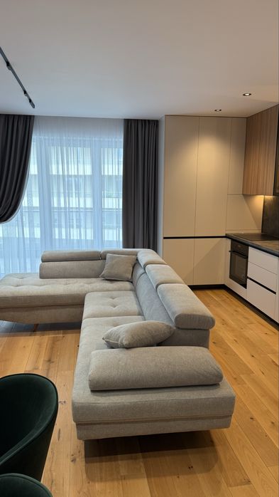 De inchiriat apartament trei camere nou amenajat direct proprietar