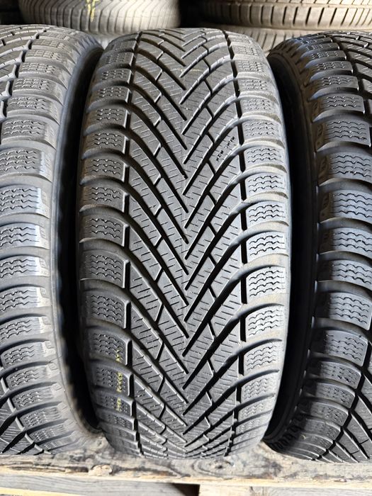 4 anvelope iarna 205/55/16 , Pirelli , 6.7 mm !