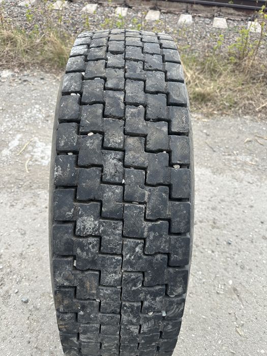 Продам грузовые шины