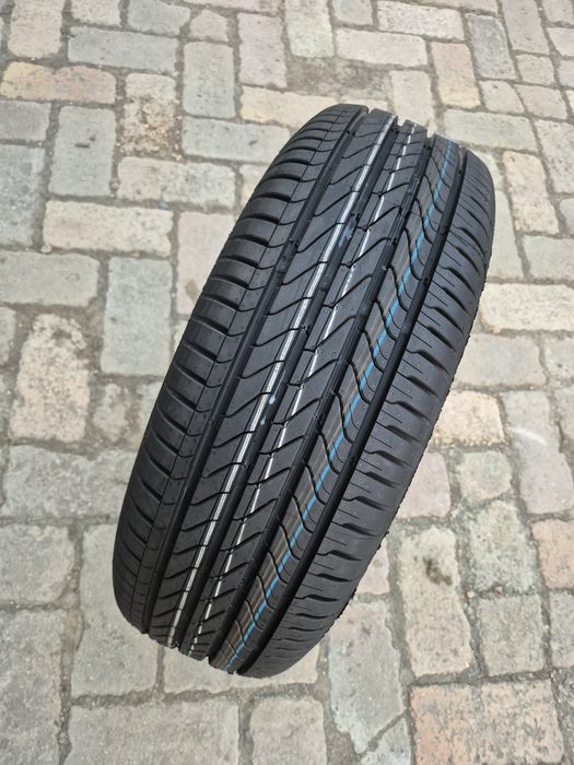 O bucată 205/65 R15 vară - una Continental
