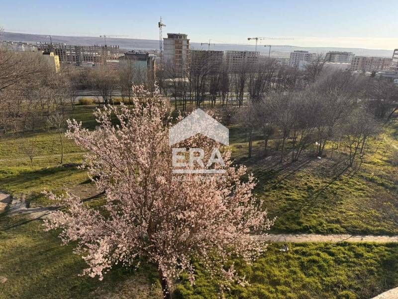 ЕКСКЛУЗИВНО! Изцяло южна, разширена гарсониера в предпочитаната част н