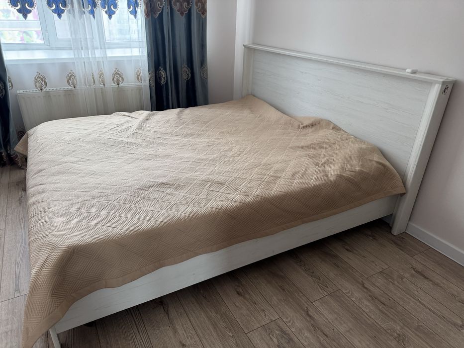 Двухсп. кровать б/у 180*200