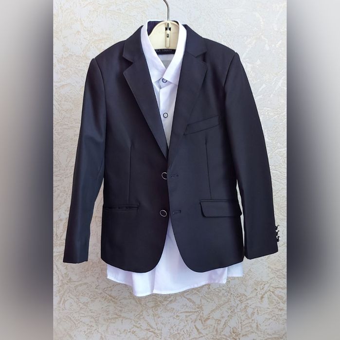 Школьный пиджак новый черный