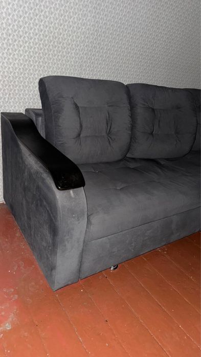 Продам два б/у дивана в хорошем состоянии