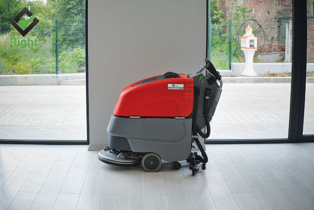 Машина за почистване на под на батерии - Hako B 45