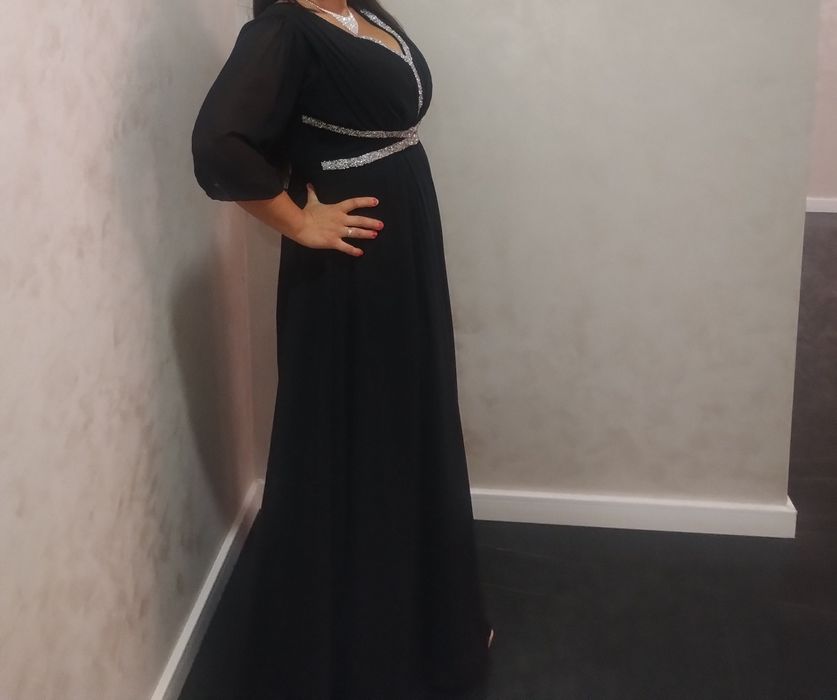 Rochie neagra cu model argintiu