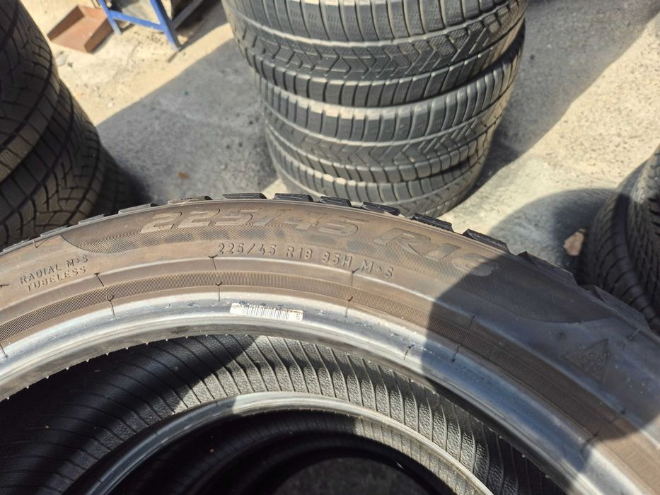 4 Anvelope de IARNA - 225/45/18 95H - Pirelli Sottozero - CA NOI - DOT 2024 !