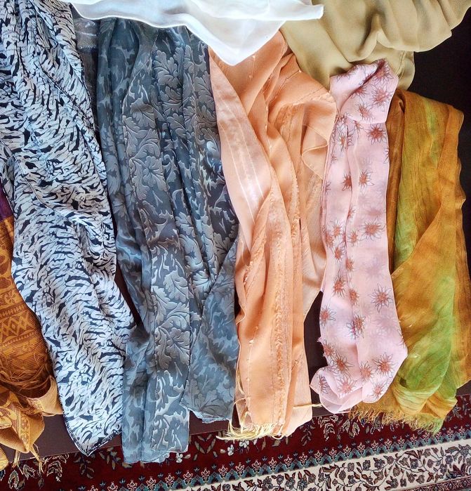 Большие средние и малые платки шарфы накидки по 30 тыс сумов