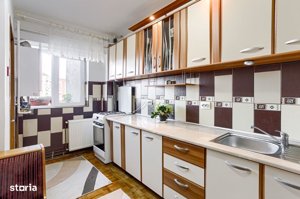 Apartament 3 camere intim 105 mp ,400 euro