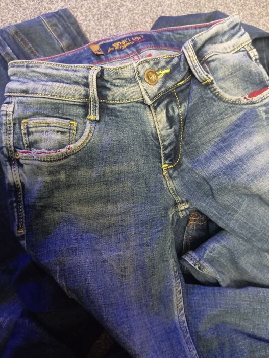 Дамски дънки нови