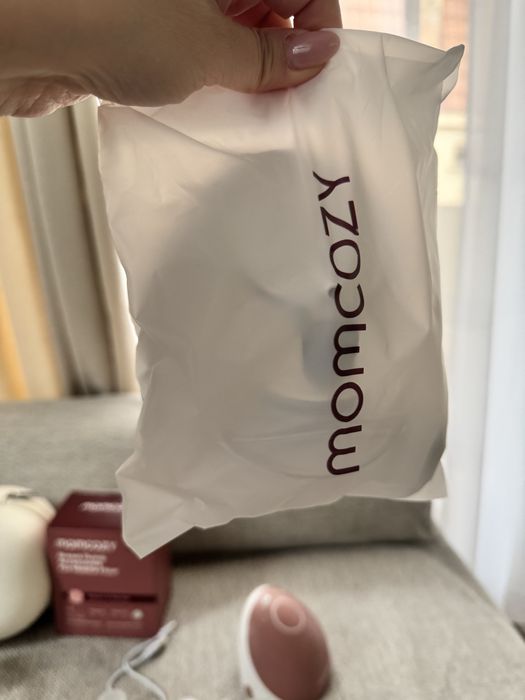 Помпа momcozy M9 с нов комплект!!