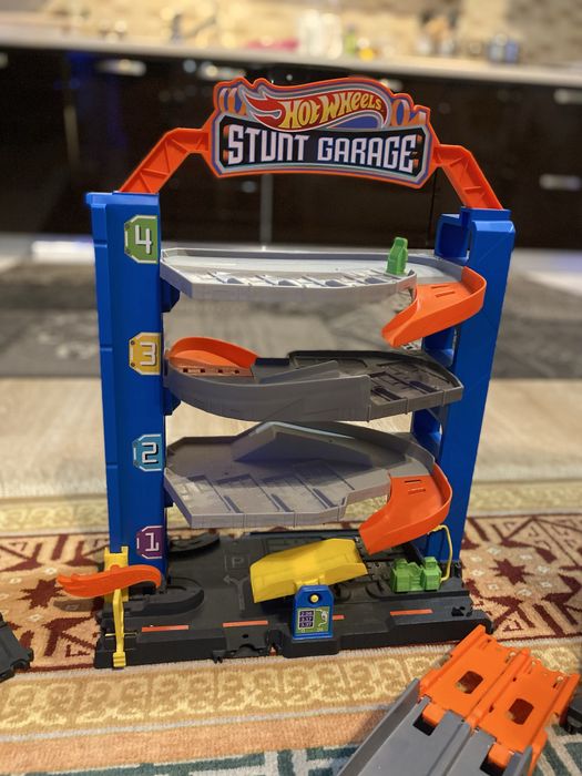 Hot Wheels Mega Garage
