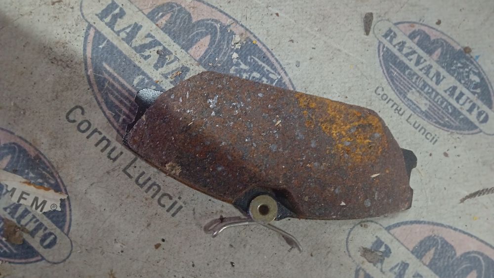 placute fata  renault clio