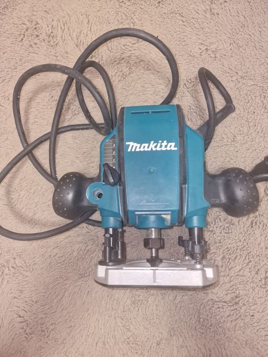 Freza electrica pentru lemn, Makita