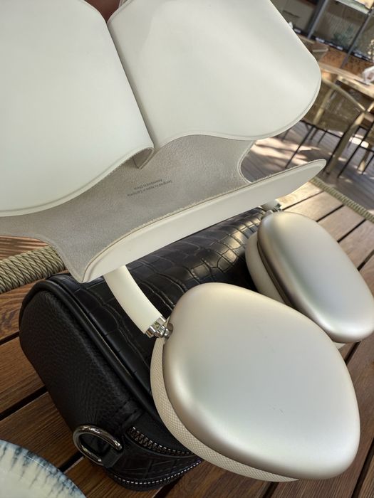 Air pods max original