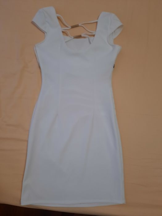 Дамска бяла рокля