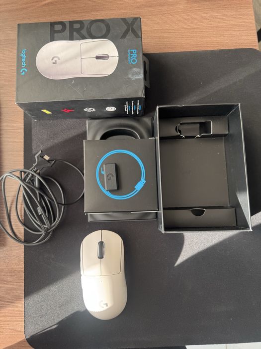 Мышь Logitech Superlight Pro X в отличном состоянии