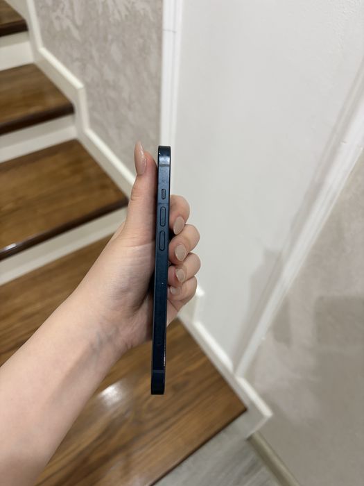 Продается Айфон 13