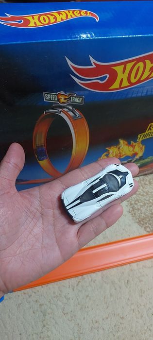 игрушка машинка, гоночная трасса Hotwheel