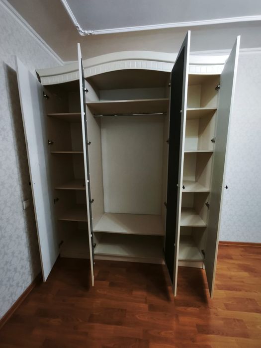 Продаю два шкафа