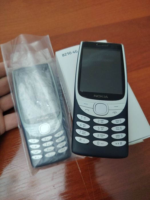Nokia 8210 4G original