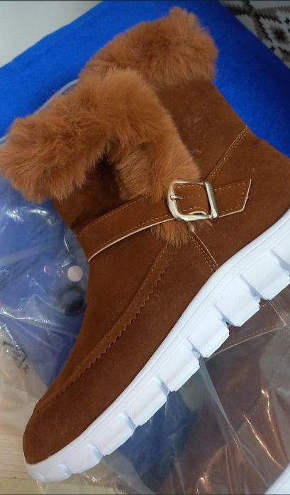 Ботинки замшевые