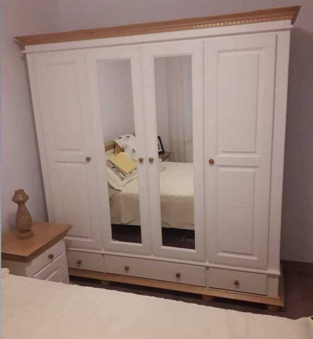 Dulap lemn masiv cu oglinda Seby, 4 usi + 3 sertare, alb