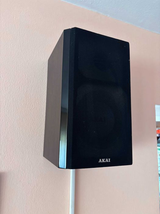 AKAI SS006A-305 Тонколони + Рисийвър Pioneer VSX-S520D-B