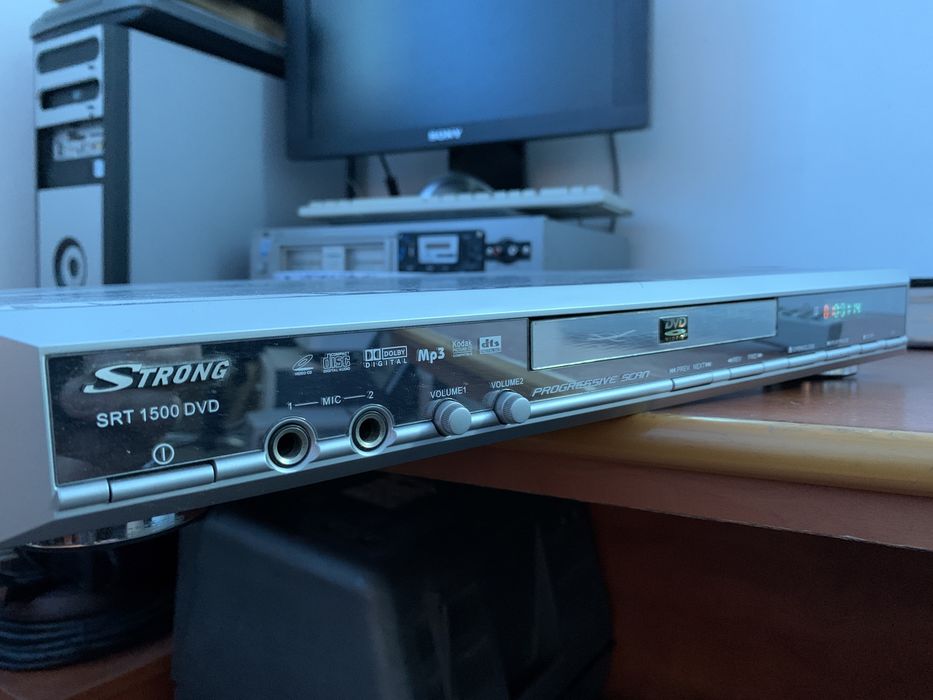 Dvd player strong