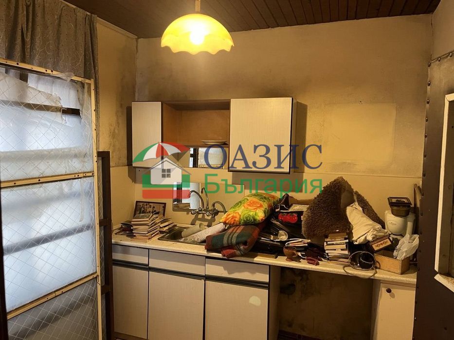 Двуетажна къща в центъра на гр. Свети Влас 245 м2, и двор 1 149 м2,
