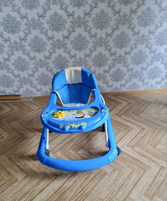 Детские ходунки продаются