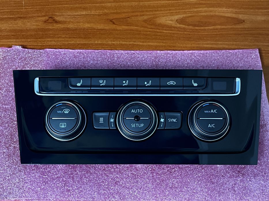 Panou climatronic Volkswagen Golf 7 + ramă adaptoare