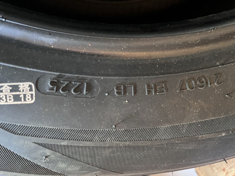 Гуми ВСЕСЕЗОННИ НОВИ Laufenn 215/60/17