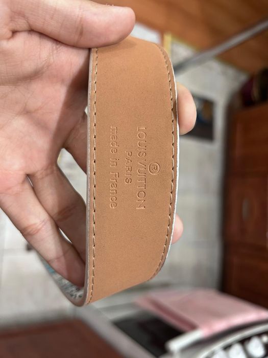 Продам ремень LV
