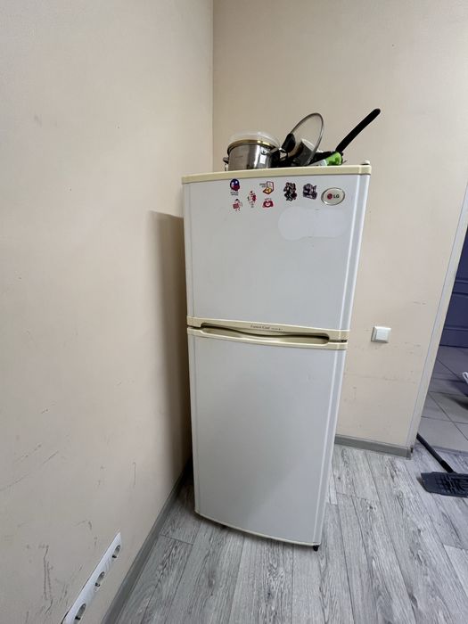 Холодильник LG,состояние хорошее , рост 1’50
