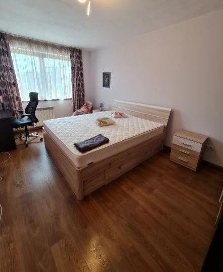 Двустаен апартамент в кв. Дружба