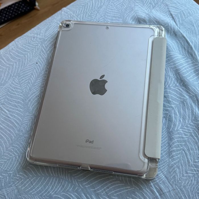 iPad 6 32gb WiFi Silver