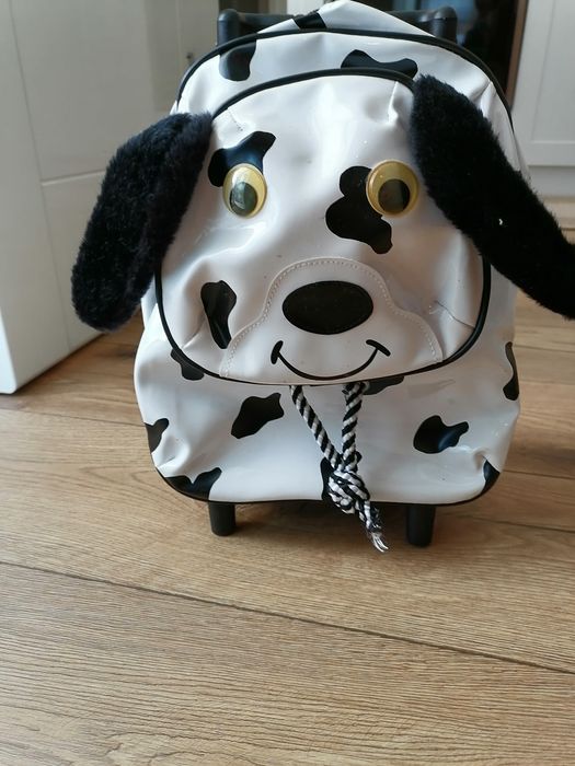 Продавам детска раница